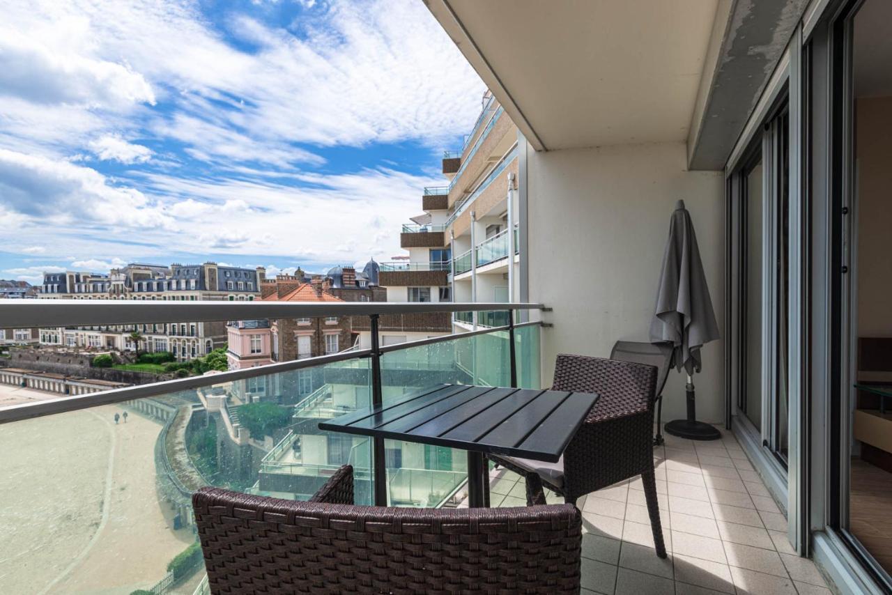 Le Crystal Dinard Plage Exterior photo