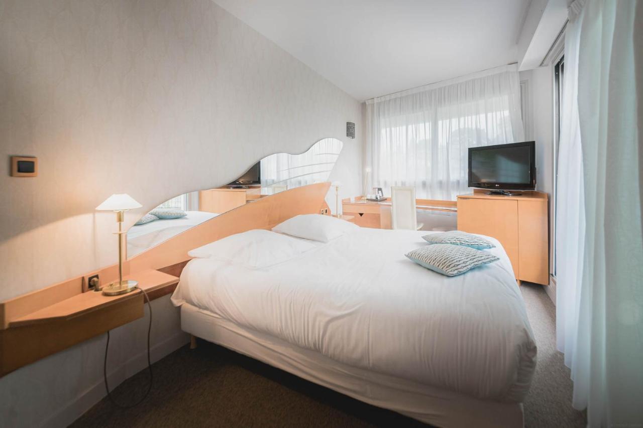 Le Crystal Dinard Plage Exterior photo