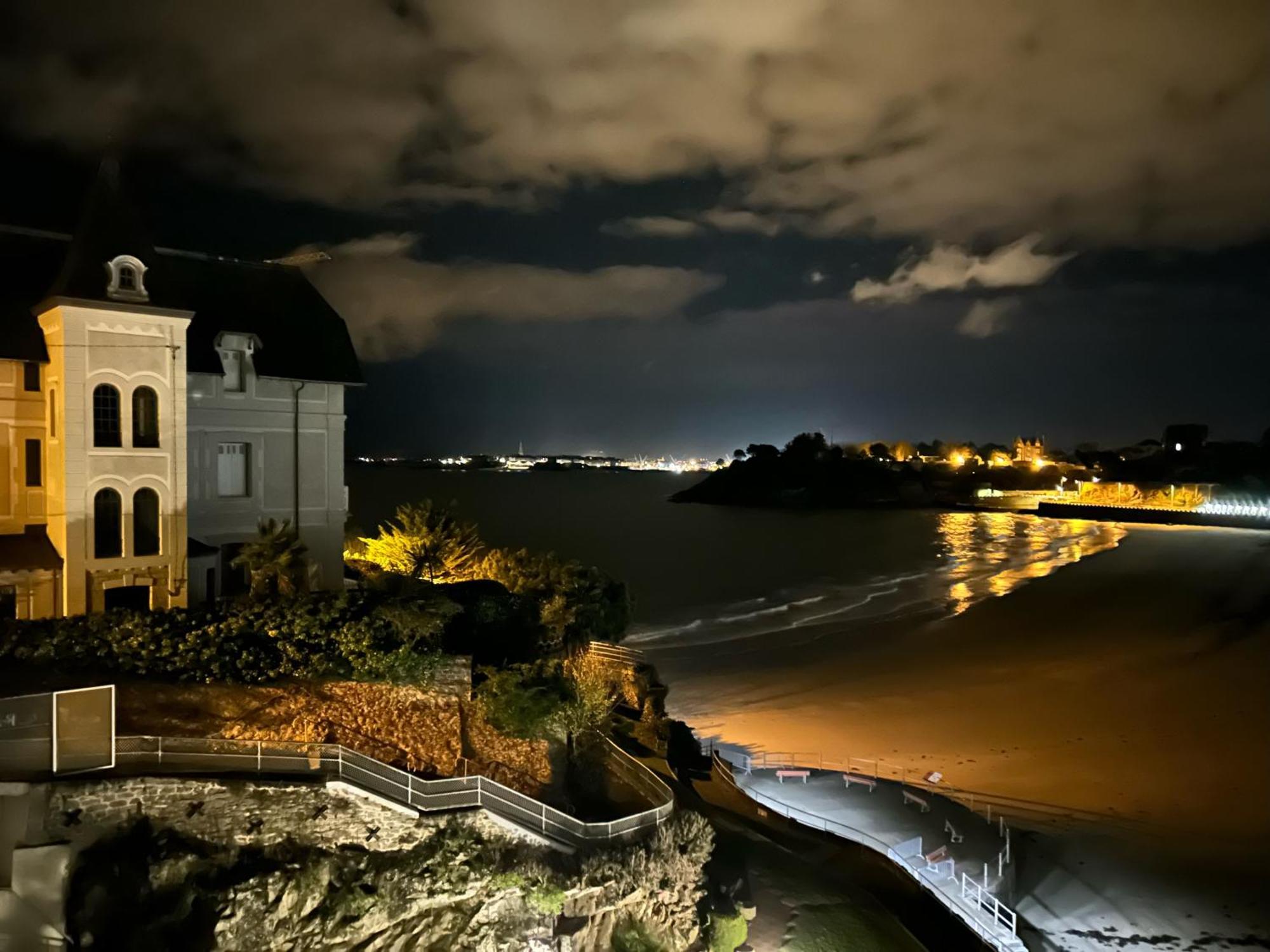 Le Crystal Dinard Plage Exterior photo