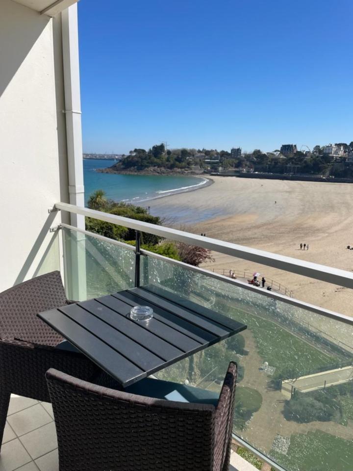 Le Crystal Dinard Plage Exterior photo